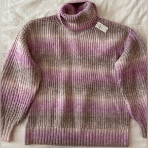 Gap small turtle neck sweater